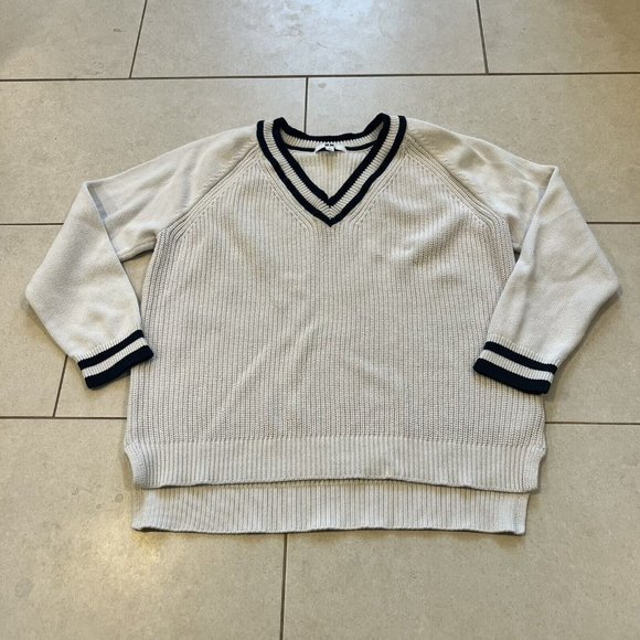 Uniqlo Sweaters - Uniqlo Sweater V-neck Sweater Size Large Cream